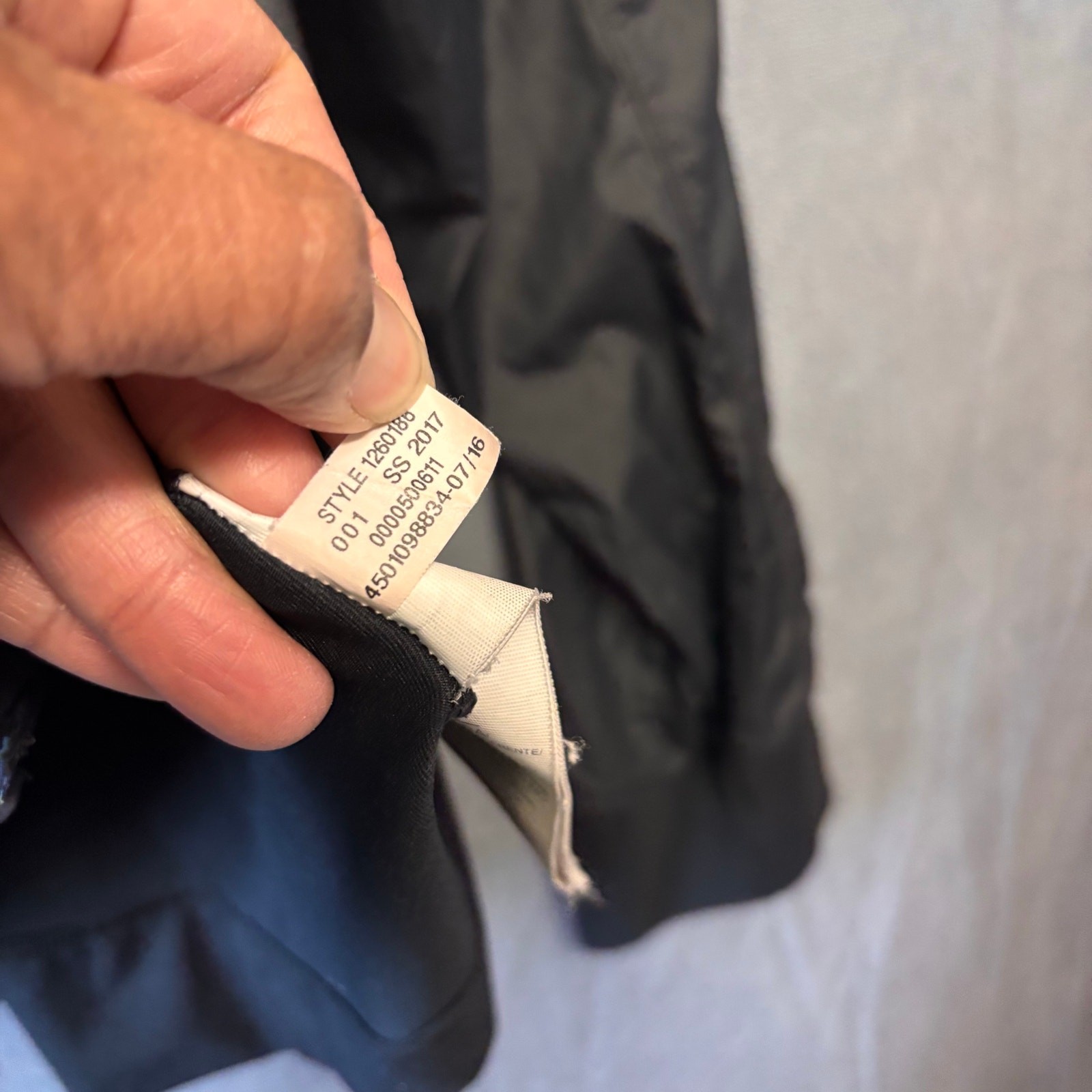 Under Armour Lightweight Packable Jacket Lightwei… - image 11