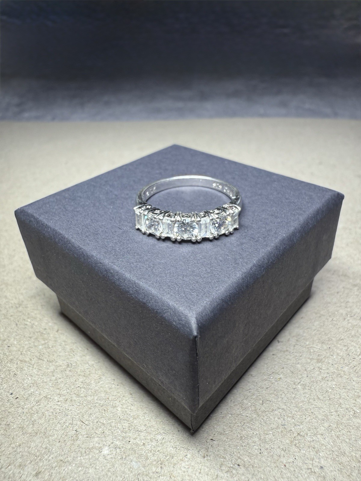 Strikingly Beautiful Solid Sterling Silver Cubic … - image 3