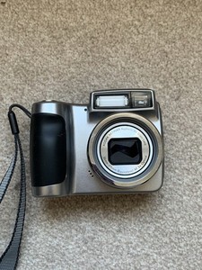 Kodak EASYSHARE Z700 4.0MP Digital Camera - Silver
