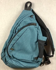 OUTDOOR MASTER Sling Green Backpack Multiple Zippered Pockets Never Used #927