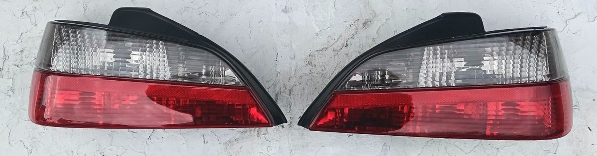 ゆか Peugeot 406 SDN Model 1996 99 Tail Lights Pair LH RH new