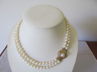 9ct gold Diamond and pearl pendant 9ct gold Diamond and pearl pendant