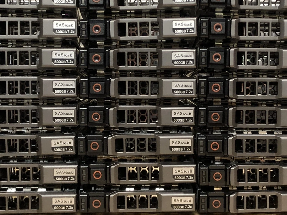 Dell 500GB 7.2K SAS 6G SED HDD 2.5 SFF 2.5-inch Self Encrypting Hard Drive - Image 3 of 4