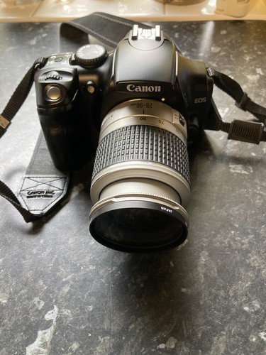 Canon EOS 300D Digital SLR Camera - Black with 28-90mm canon Lens - Picture 9 of 12