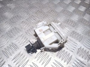 Volkswagen PASSAT B4 1994 Hinten links Stellmotor Zentralverriegelung UST89017
