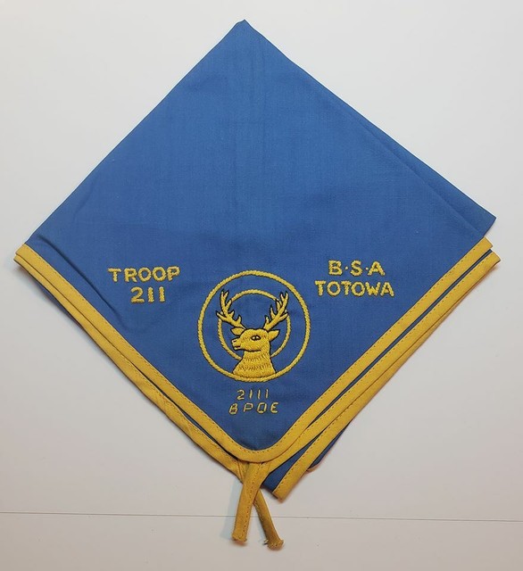 VINTAGE BSA / BOY SCOUT NECKERCHIEF / TROOP 211 TOTOWA NEW JERSEY 1960