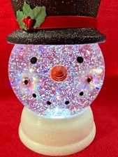 Bath & Body Works Snowman Water Globe 3-Wick Candle Pedestal Iridescent Glitter
