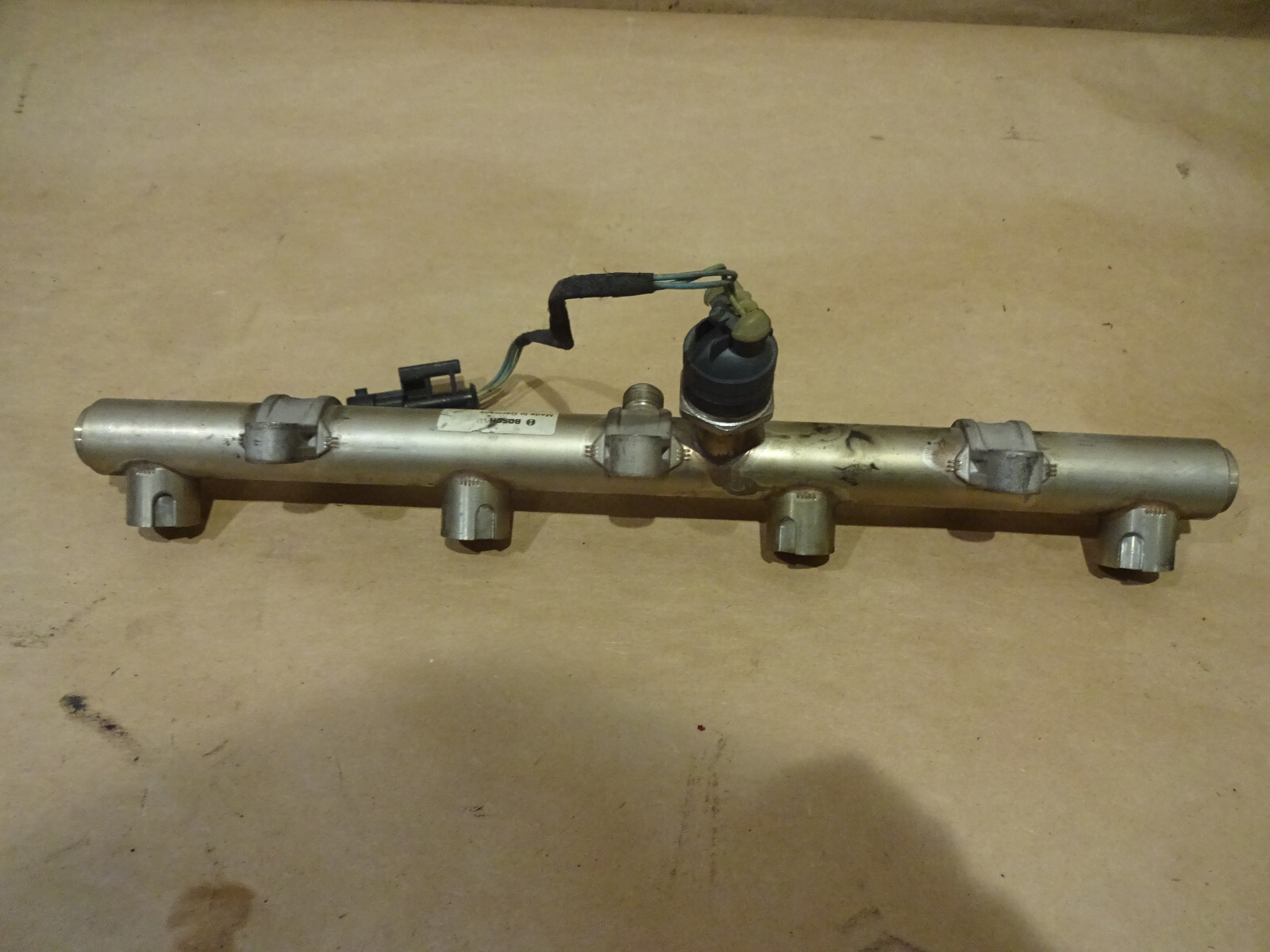 Ferrari California Fuel Injection Rail / No Injectors - P/N 247581