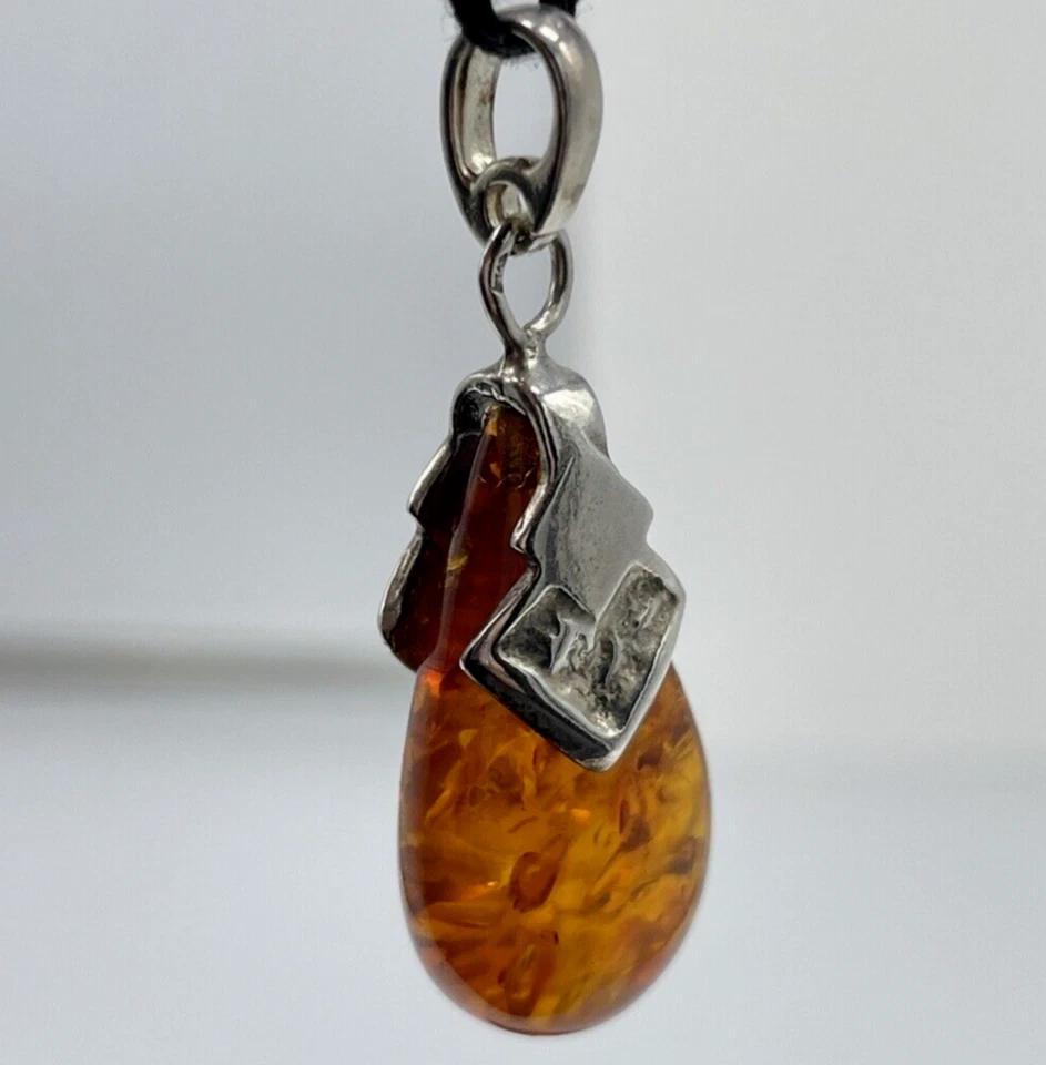 CIONDOLO PER COLLANA DA DONNA IN ARGENTO 925 E AMBRA ARANCIONE NATURALE A GOCCIA - Immagine 3 di 4