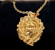 Vintage Snow White Necklace Avon Kids Jewelry Collection Gold Tone 1990s NIB
