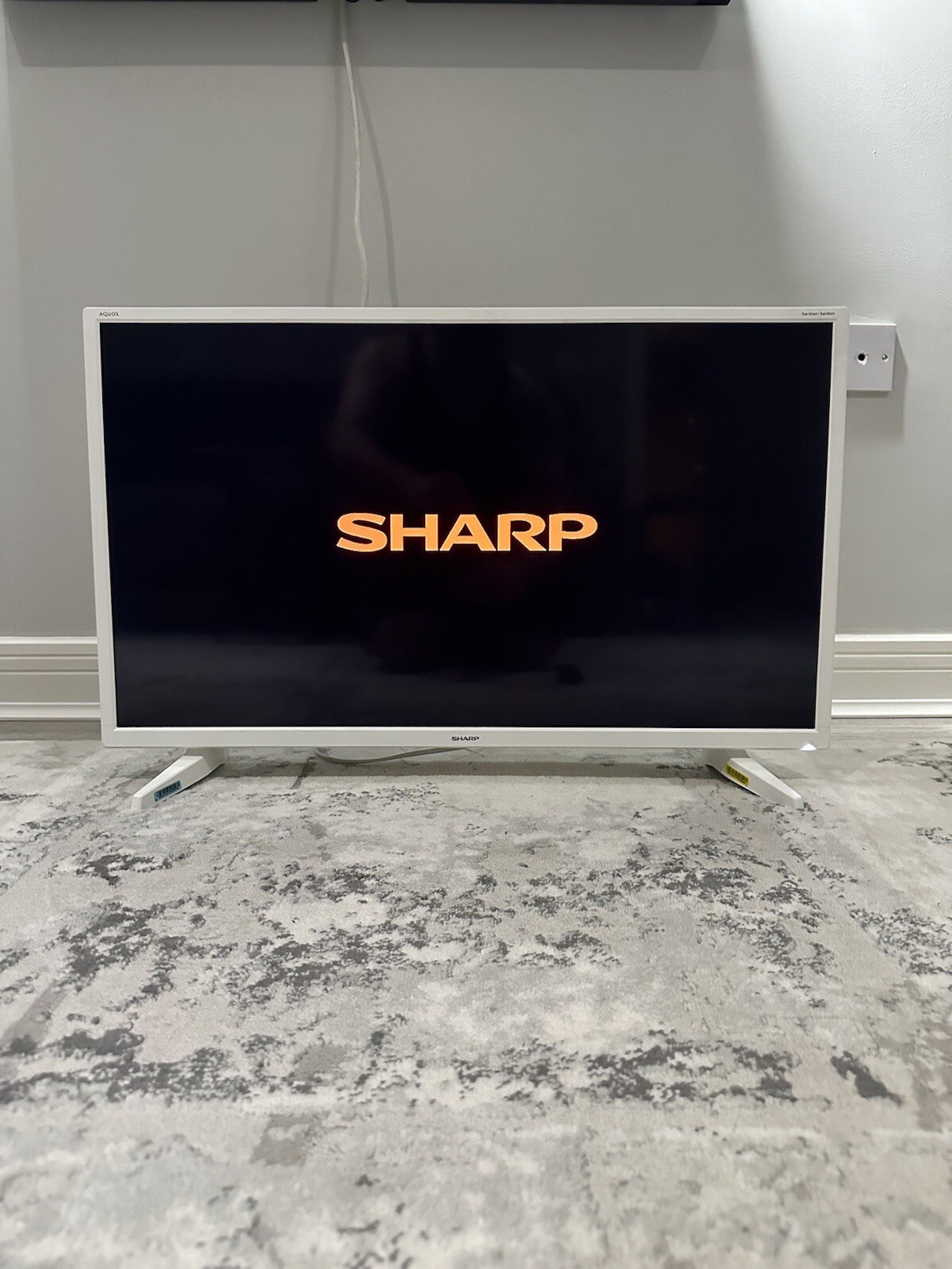 Sharp 32 Inch Full HD LED TV DVD Combi Freeview HD USB Playback LC
