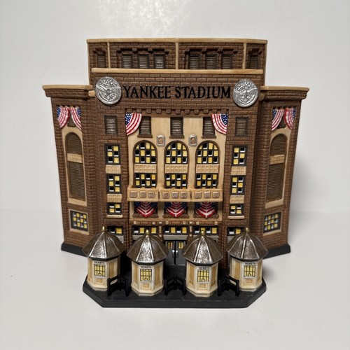 Department 56 YANKEE STADIUM Lighted 2001 Christmas In The City Series RETIRED