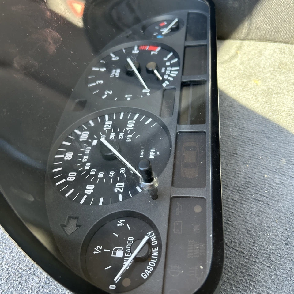 BMW 5-Series E39 525i 528i 530i 540i M5 1995-2004 Instrument Cluster Repair - Image 4 of 4