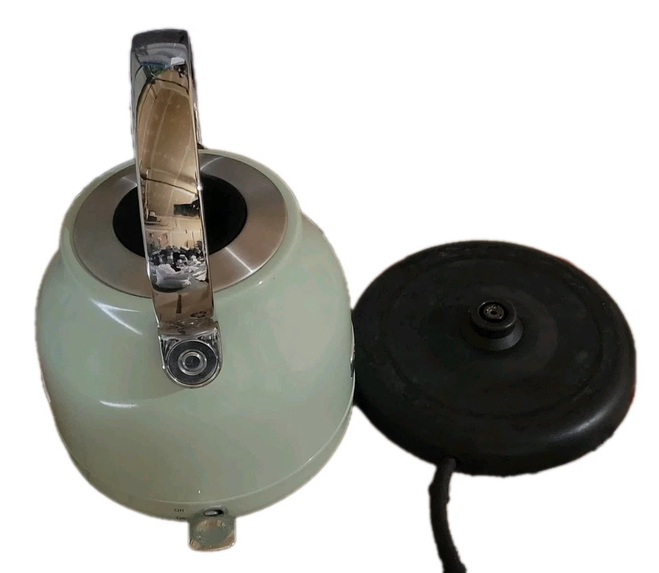 KitchenAid KEK1222PT 1.25 L Electric Tea Kettle - Green - Used - image 4 of 4