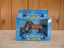 ERTL FARM COUNTRY 14513 Mare With Foal NEW