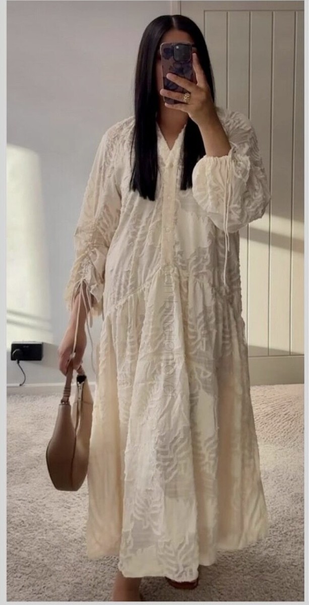 chiffon mother of the bride dresses Sheath/Column One-Shoulder Floor-Length Sleeveless with Pleats Ruffles Silver champagne cheverny Color:Blue-0073 and flowing bishop sleeves Millie Bobby Brown Recreated