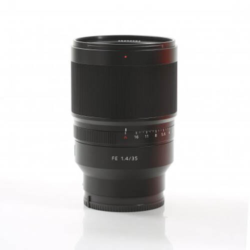 Sony Distagon T FE 35mm f/1.4 ZA Lens - SEL35F14Z Sony Distagon T FE 35mm f/1.4 ZA Lens - SEL35F14Z
