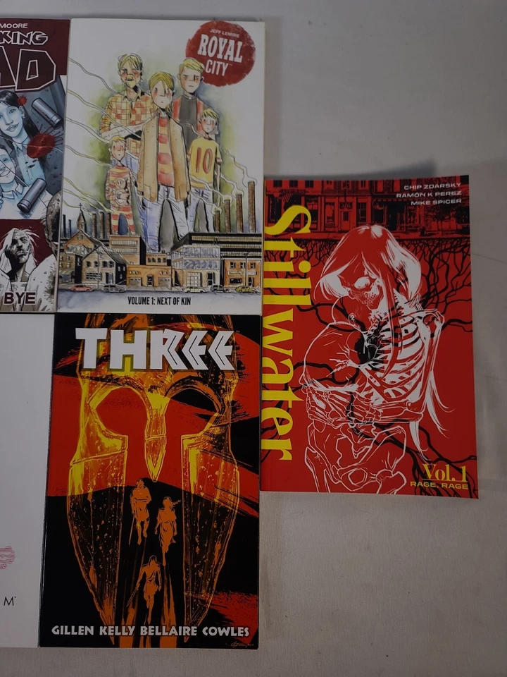 Lote de 7 novelas gráficas Image - Walking Dead, Rose, Three, Stillwater, Royal City Foto 3 de 4