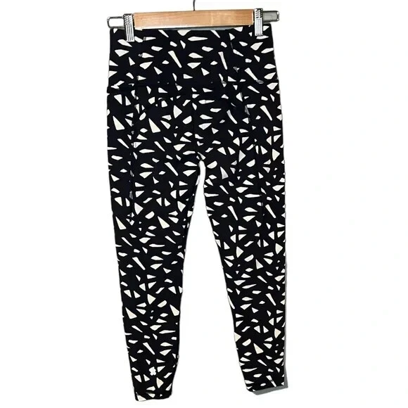 sweaty-betty super soft 7/8 yoga leggings