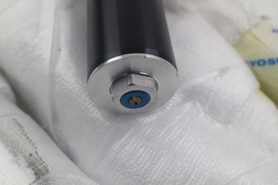 Horquilla delantera derecha Hyosung GT650R GT650 S Comet, totalmente nueva Foto 2 de 3