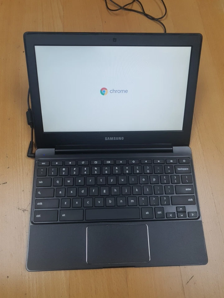 ORDENADOR SAMSUNG XE503C12-K01US 11.6" CHROMEBOOK 2 Foto 4 de 4