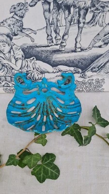 ANCIEN PORTE SAVON EN FONTE BLEU - Photo 1/4