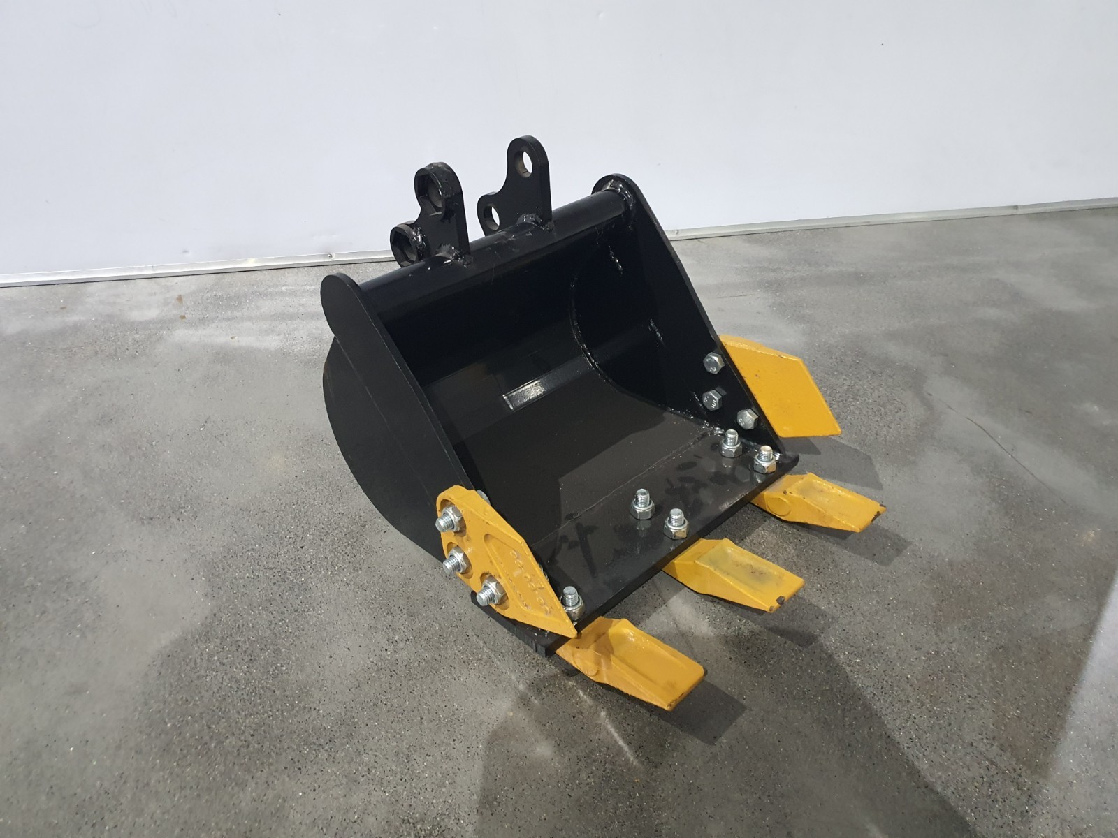 Agrotk 38CM Narrow Bucket With Teeth For KAT12 Mini Excavator Digger Attachment