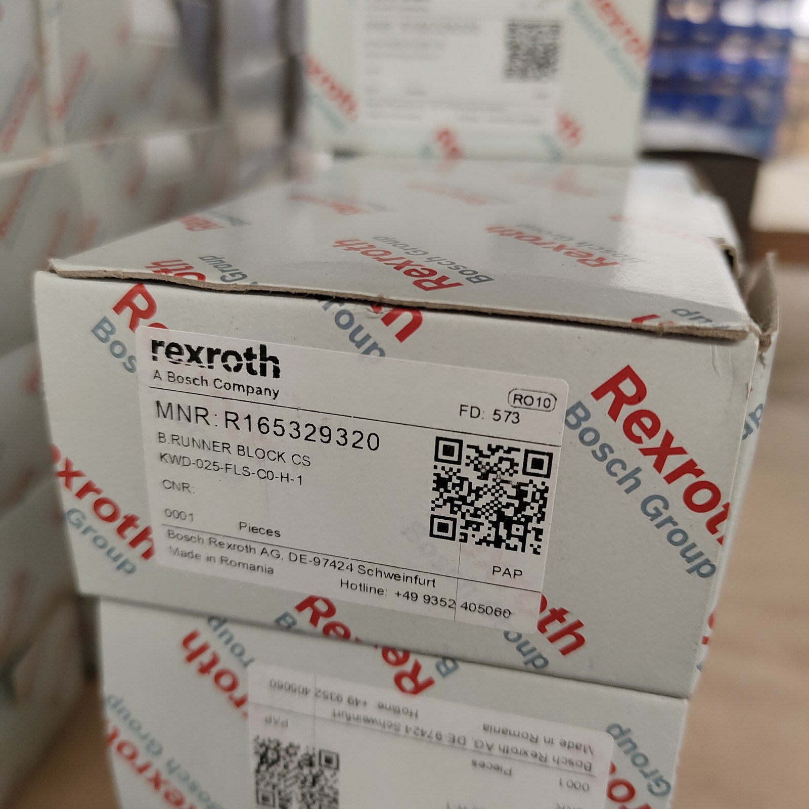 Bosch Rexroth R165329320 BSHP FLS Size 25 Ball Runner Block Linear Guide Block