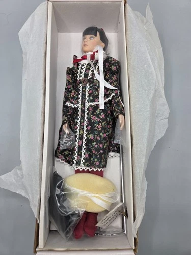 Robert Tonner Agnes Dreary Another Dreary Day 12" Doll 2013
