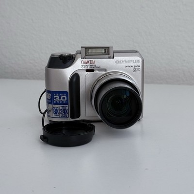 Olympus Camedia C-720 Ultra Zoom 3.0MP Digital CAMERA ONLY Silver POWERS ON