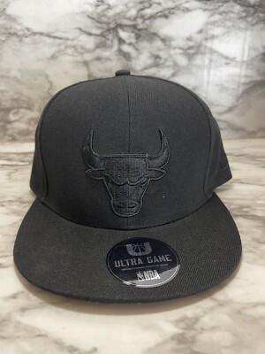 NBA■Outline l Hardball Cap■送料込 NBA Chicago Bulls Ultra Game Hat Cap Black on Black Flatbill