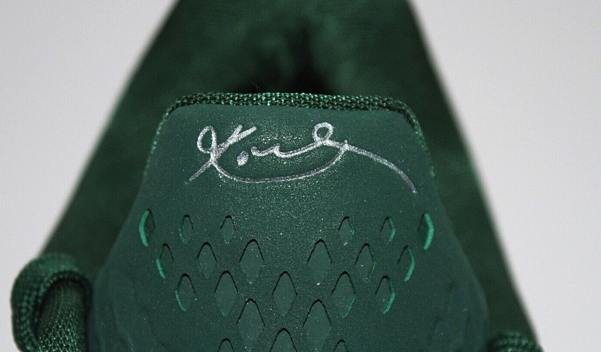 NEW Nike Kobe X TB Basketball Shoes Mens 8.5 Green Silver NEW Nike Kobe X TB Basketball Shoes Mens 8.5 Green Silver
