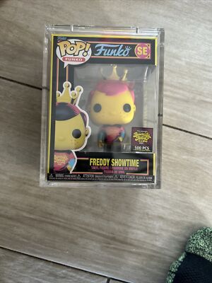 Funko Freddy SHOWTIME BLACKLIGHT SE LE 500 PCS Funko Fundays SDCC 2022