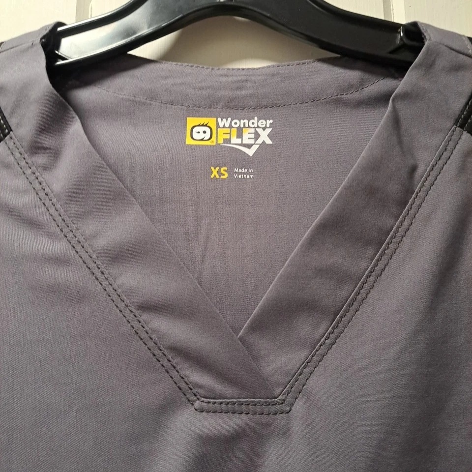 Wonder Flex Premium Stretch Mens XS Pewter Black Short Sleeve V-Neck Scrub Top - Image 3 of 4