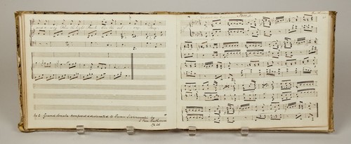MUSICA VOCALE 19° secolo/manoscritto musicale contenente arie operistiche firmato - Foto 1 di 2