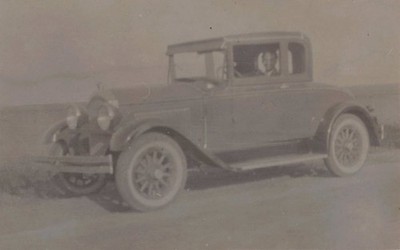 Ford Model A Coupé ca. 1930 stolzer Autobesitzer Neuwagen antikes Foto Oldtimer