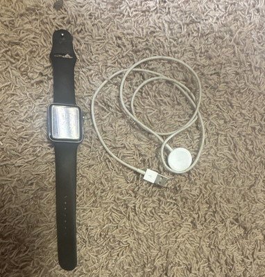 Apple Watch Series 2 42mm Space Gray Aluminum, Black Silicone Band, GPS TESTED