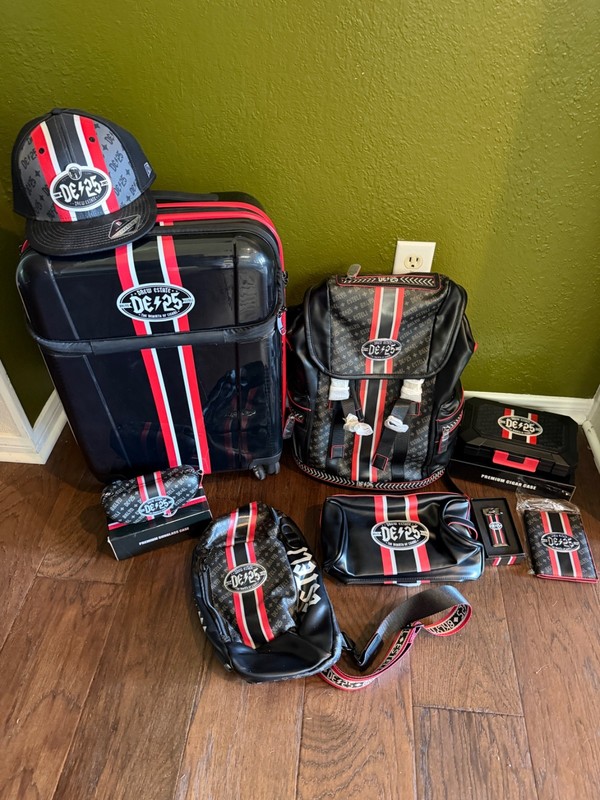 Drew Estate DE25 swag bundle!  11 ITEMS!  Cases, Bags, Lighter, Cutter, Hat, etc