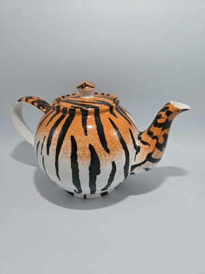 Carded Design  Panthera Tigris Teapot
