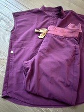 FIGS Scrub Set XS TOP Deep Purple Rafaela Top Zamora Jogger Pants Scrub MD M