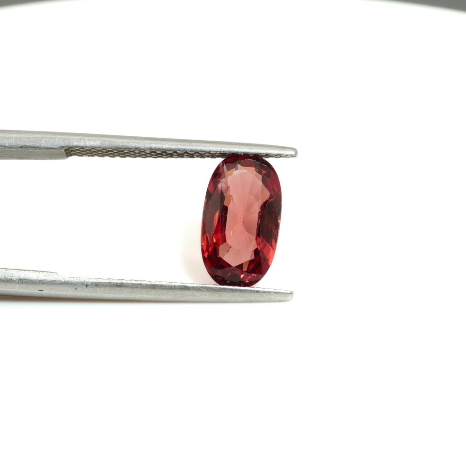 Pierre Précieuse Diaspore Naturelle De Turquie – 0.55 Ct, Taille Octogone VS – Non Traitée