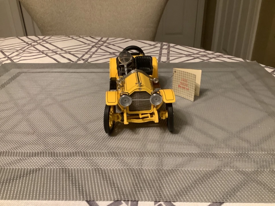 Franklin Mint 1915 Stutz Bearcat Roadster 1:24 - Image 3 of 4