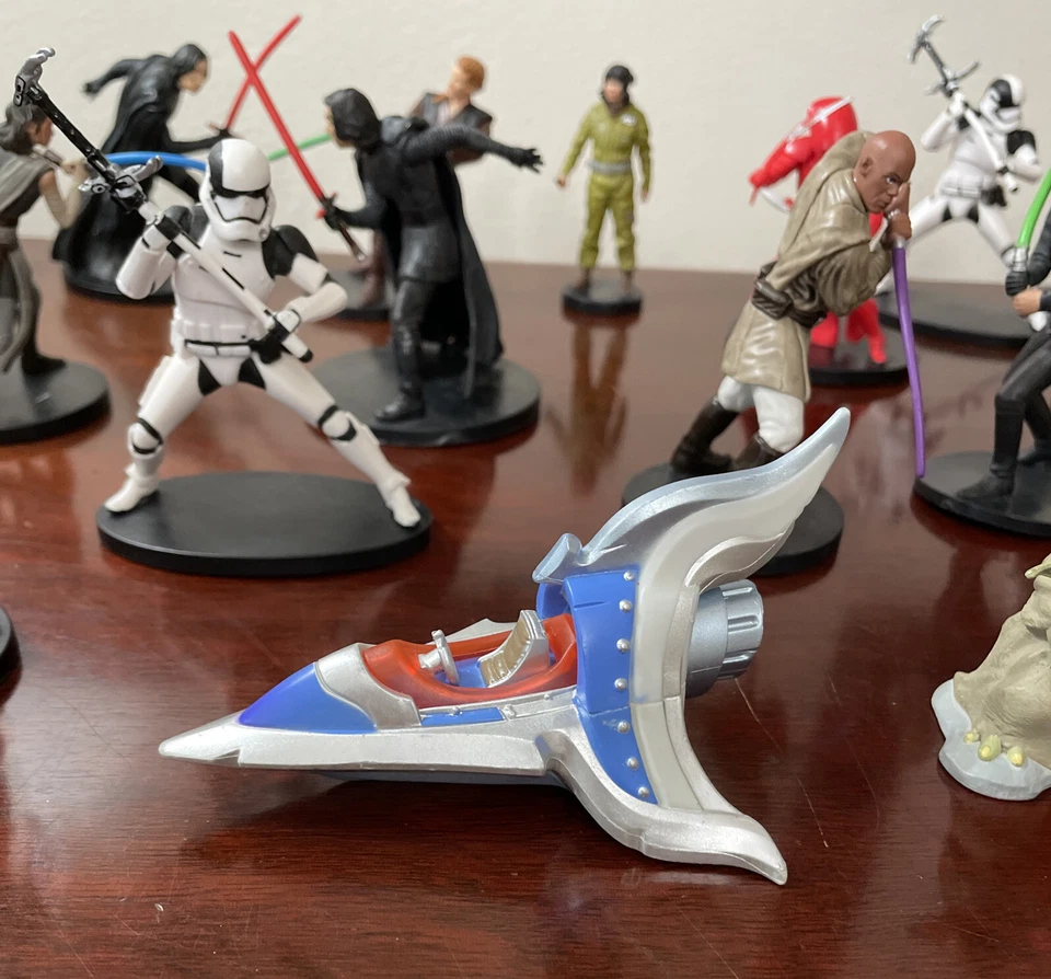 Lote de 20 bonecos colecionáveis exclusivos da Disney Store: Star Wars - 4 polegadas em suportes - Imagem 4 de 4