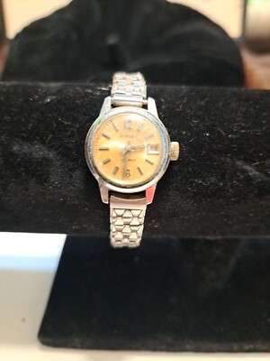 Dorset Wind Up Swiss Made Watch  Expansion Band Vintage 17 Jewel Needs Repair