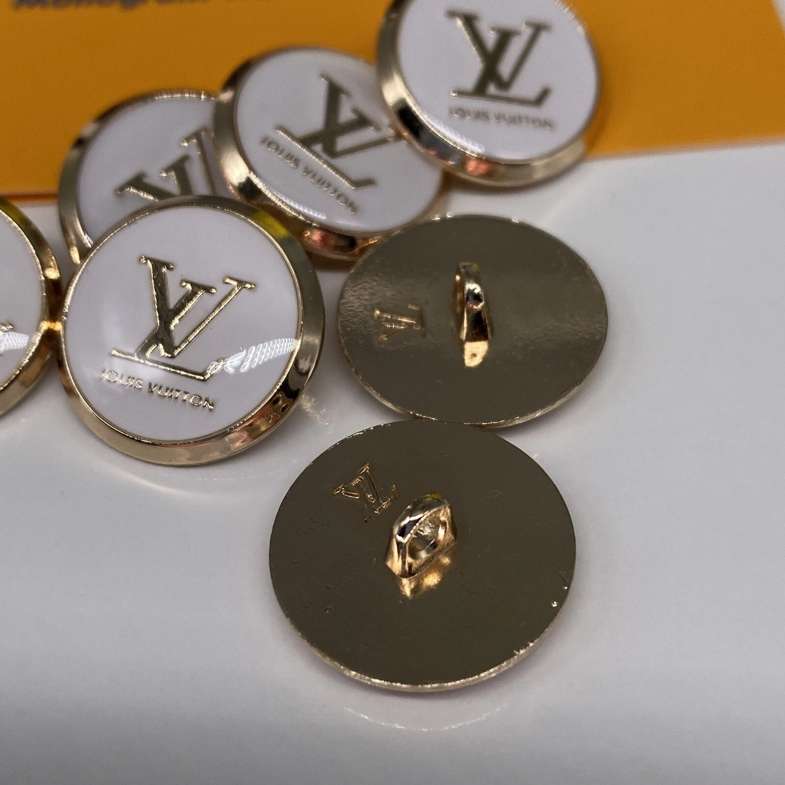 LOUIS VUITTON（LV） Ø 17 mm set 7 bottoni di ricambio bottoni in metallo LV Louis Vuitton bottone timbrato logo