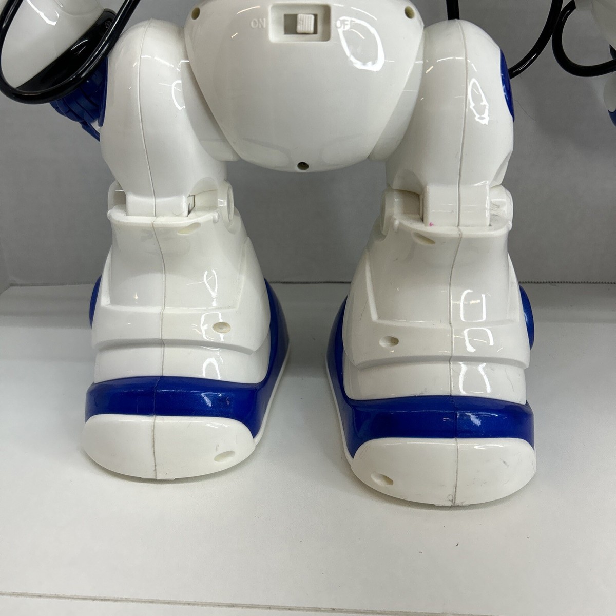 ROBOTS ホワイト トレーナー UBTECH Robotics Alpha Series 1 Pro Plastic Humanoid Robot