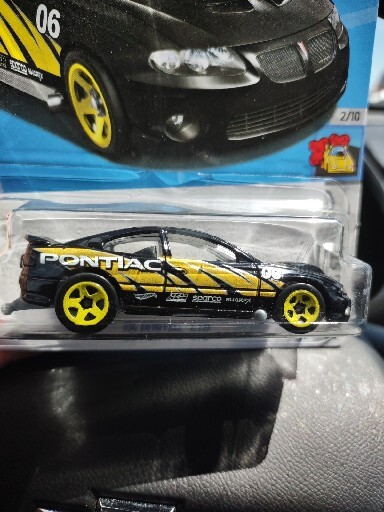 Hot Wheels '06 Pontiac GTO Die-Cast Car – Black, 1:64 Scale, HW Drag Strip Series 2/10 - View #5