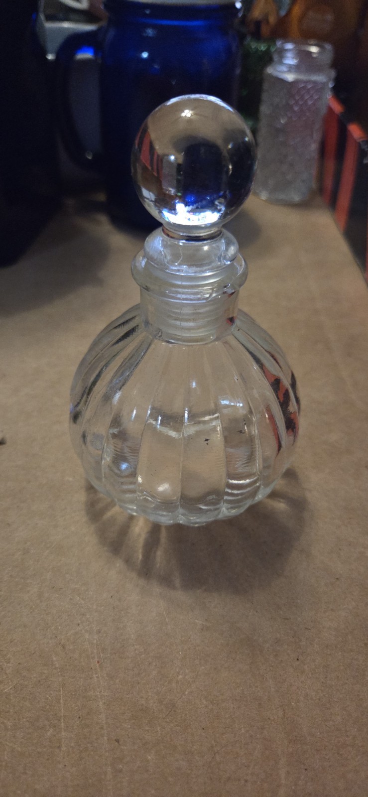 Clear Decorative Glass Perfume Bottle with Round Stopper for Perfume or Display