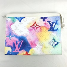 LOUIS VUITTON Pochette Voyage MM