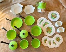 VTG CHILTON ALUMINUM SPECALTY CORNING play toy dishes cookware Spice Life 54420